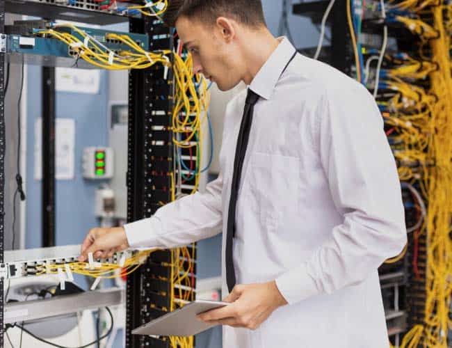 secured-data-centre-rack-and-RU-solutions